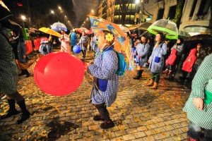 Los carnavales en Valencia son una tradición de escaso recorrido histórico, pero que cada año gana nuevos adeptos.